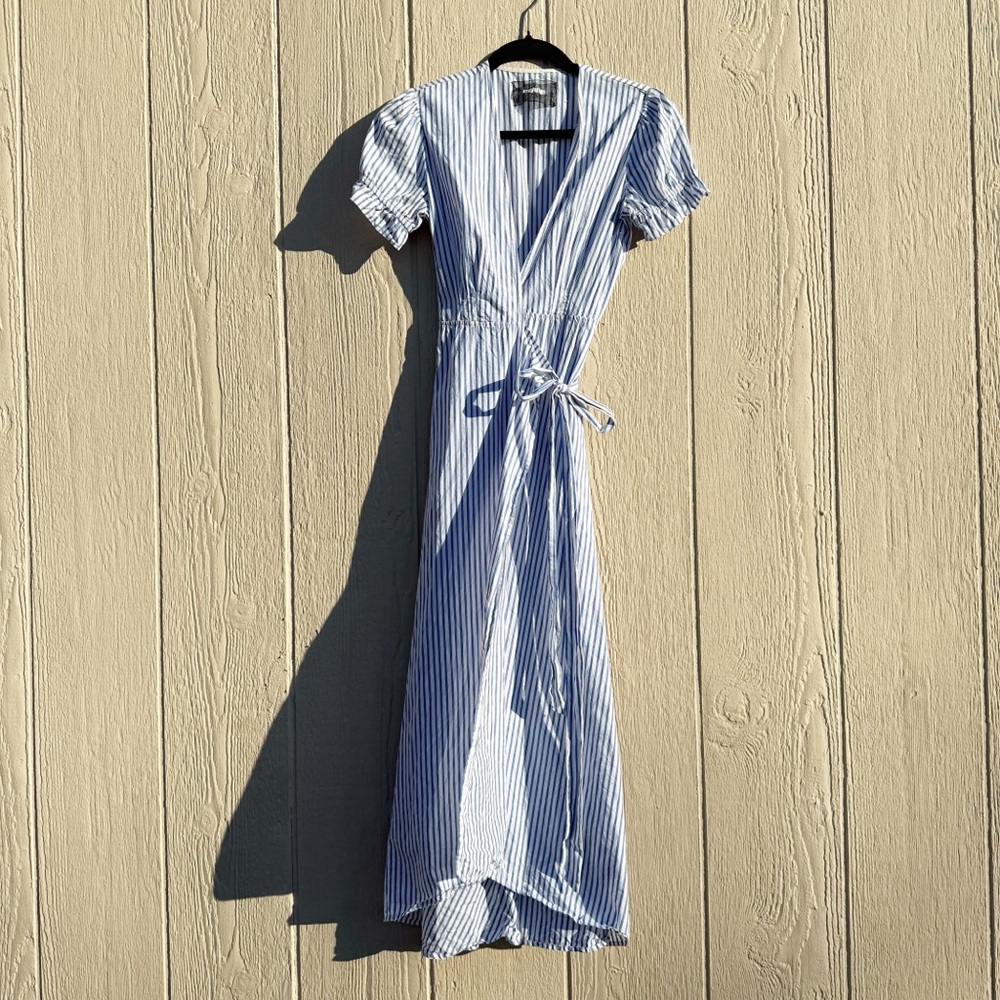 Reformation Jasmine Blue and White Striped High Low Wrap Dress Size Extra Small - Picture 2 of 6